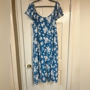 NWT Old Navy Blue and White Floral Midi Dress